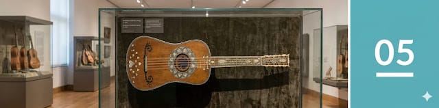 Foto de uma Guitarra Barroca